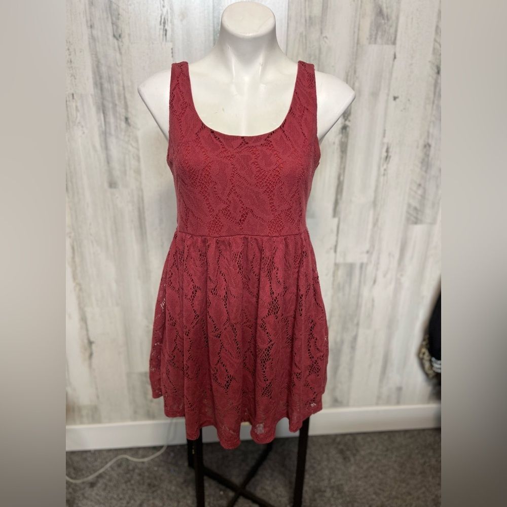 Soprano Dusty Rose Mauve Floral Lace Scoop Neck Sleeveless Skater Mini Dress L